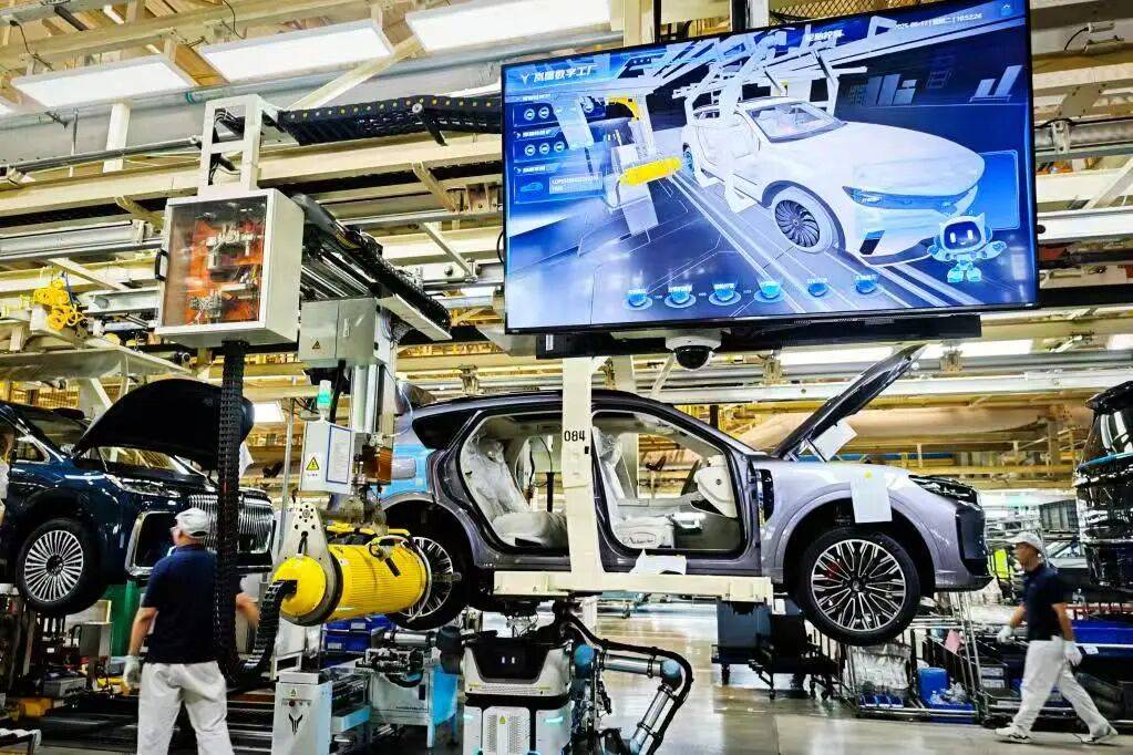 AI如何重構汽車行業｜你好2026