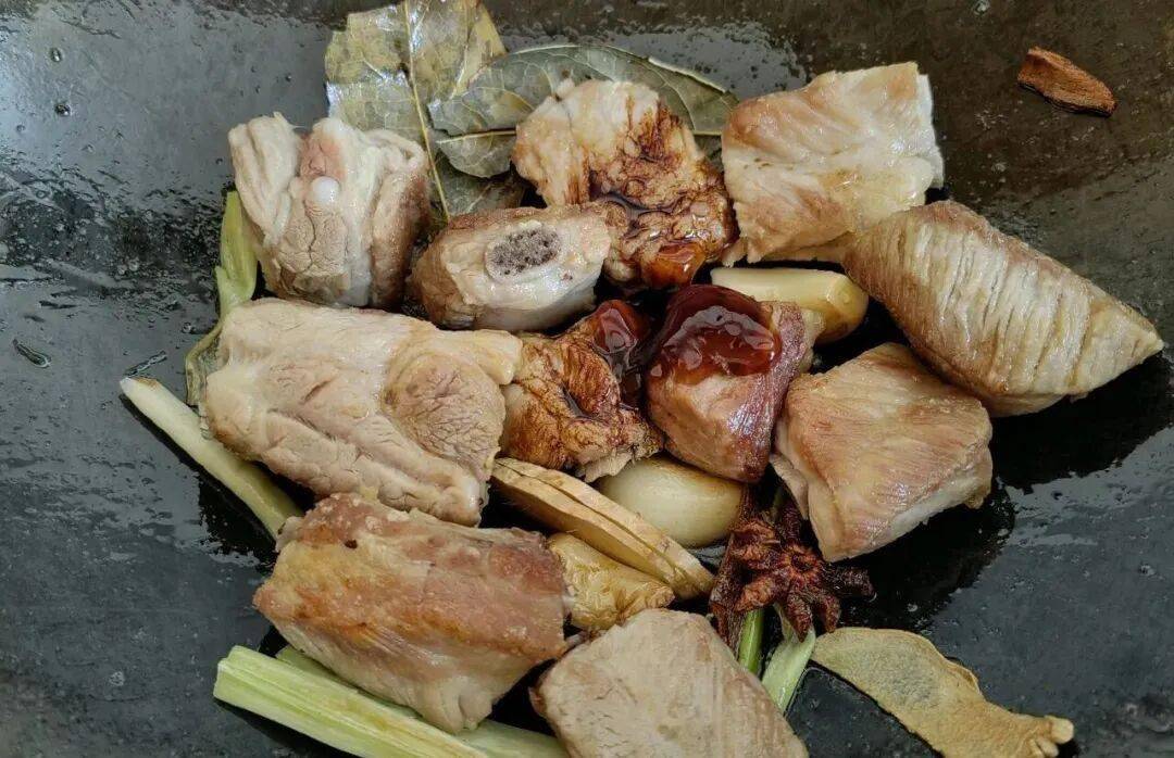 提前收藏！年夜飯巨好吃的排骨做法，酸酸甜甜超級香！